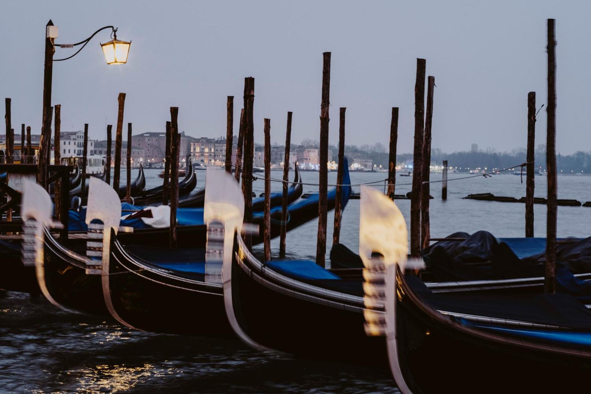 Ca' Della Scimmia - Rialto Bridge, Venise Extérieur photo